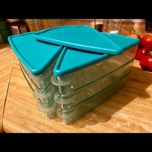 TUPPERWARE PIZZA KEEPER KEEP N HEAT